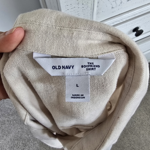 NWT Old Navy Cream Flannel Button Up Boyfriend Shirt Sz Large - Picture 3 of 3